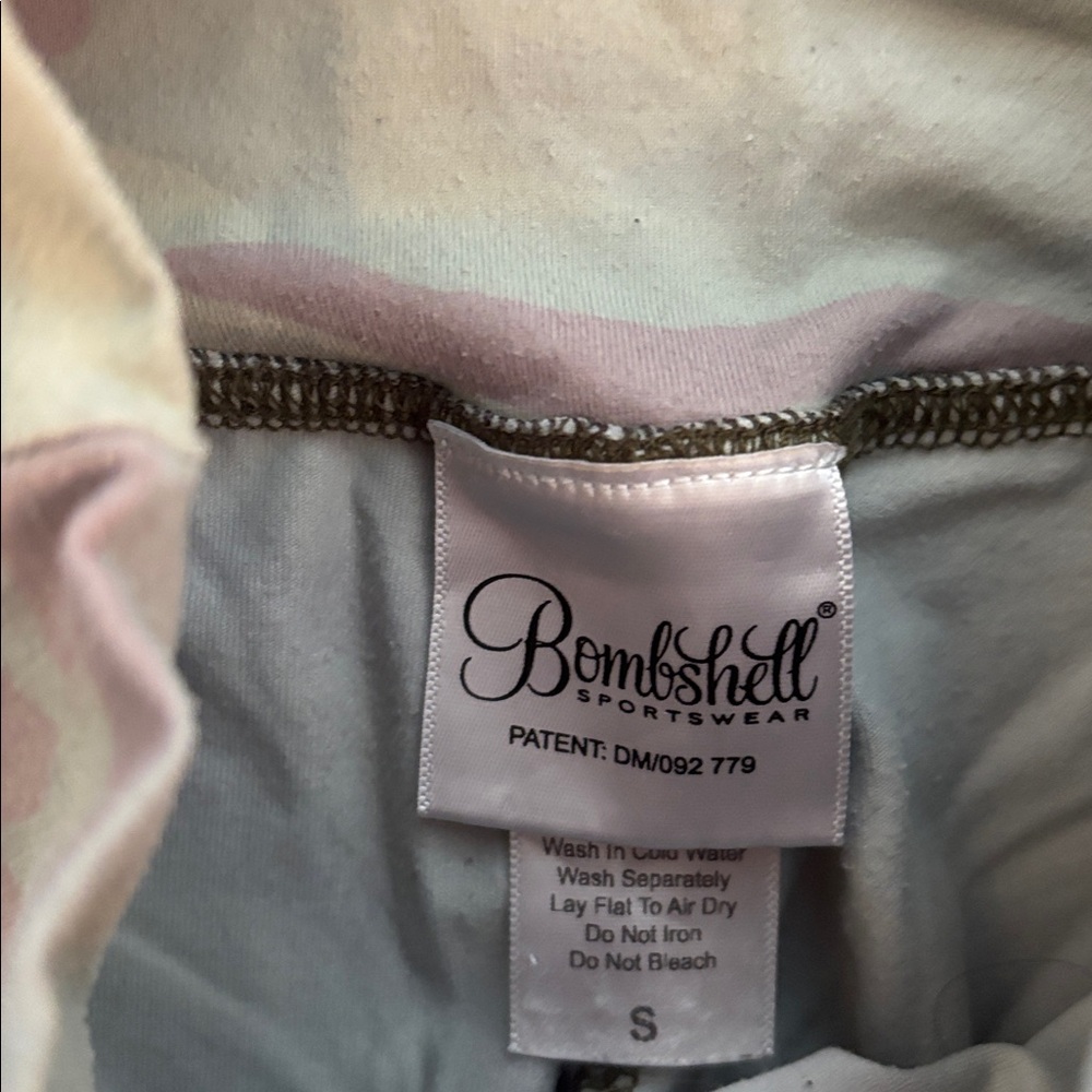 Bombshell Sportswear Girls Pink Camouflage and black High-Waist Leggings (2) - Picture 2 of 7
